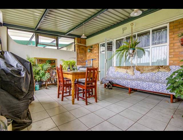 2 BEDROOM PROPERTY TO RENT IN EAST GEDULD